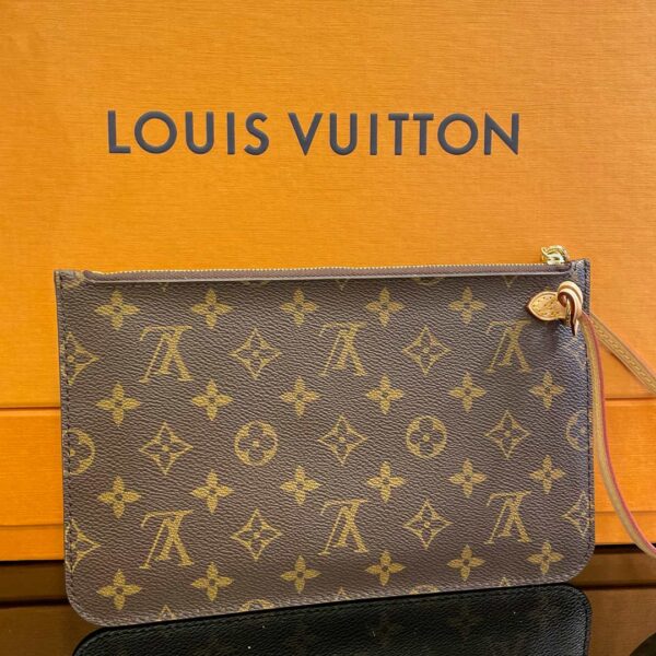 Louis Vuitton Pochette Neverfull