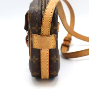 Sida av Louis Vuitton Monogram Jeune Fille