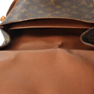 Insida av Louis Vuitton Cartouchiere