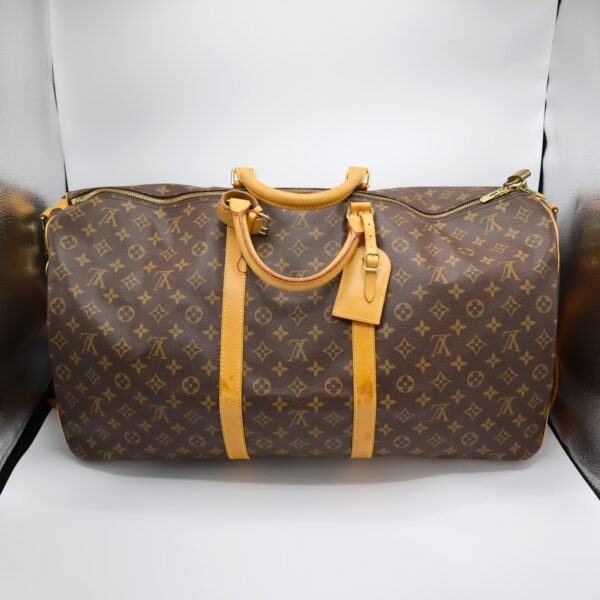 Framsida av Louis Vuitton Monogram Keepall 55