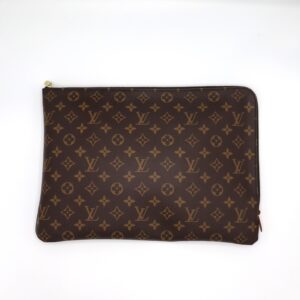 Framsida av Louis Vuitton Pochette Documents