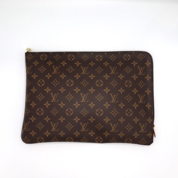 Framsida av Louis Vuitton Pochette Documents