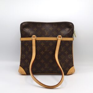 Framsida av Louis Vuitton Coussin GM