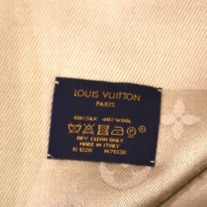 Louis Vuitton Scarf Silver Etikett