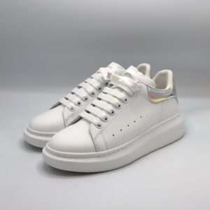 Framsida av Alexander McQueen Skor