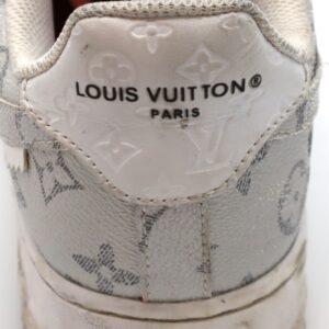 Logotyp för Framsida av Louis Vuitton Nike Skor