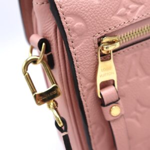 Detaljbild av Louis Vuitton Metis Empreinte Rosa